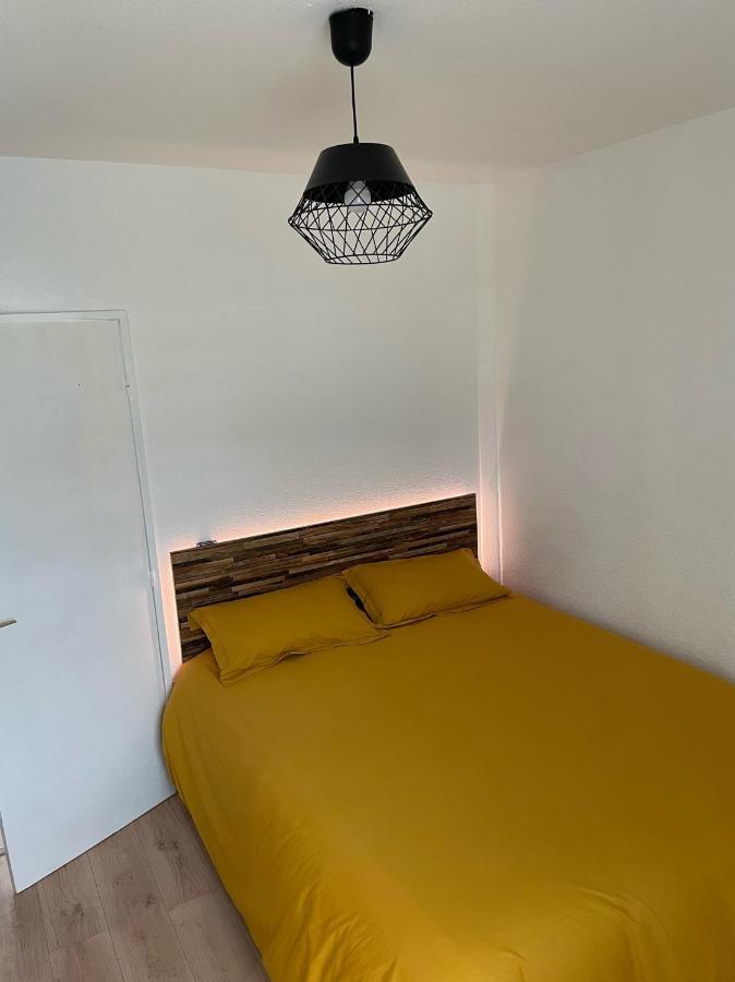 Appart Avec Chambre Lumineux Et Chaleureux Ле-Булу Экстерьер фото
